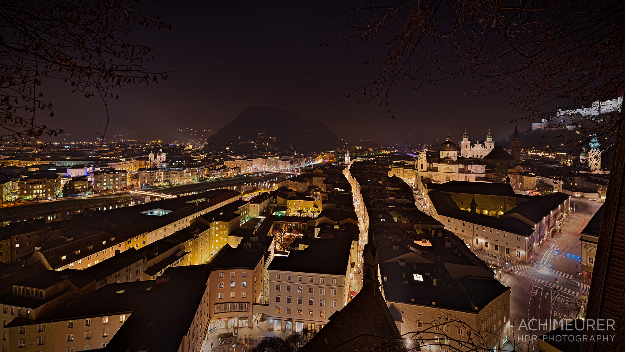 Blick über Salzburg Nachtaufnahme HDR Foto
