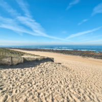 Der Strand an der Küste von Porto in Portugal by AchimMeurer.com                     .