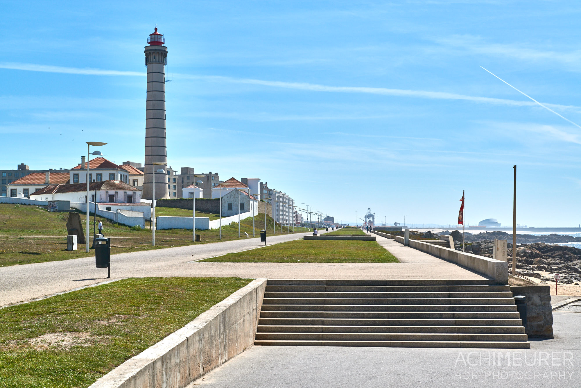 Der Strand an der Küste von Porto in Portugal by AchimMeurer.com                     . 