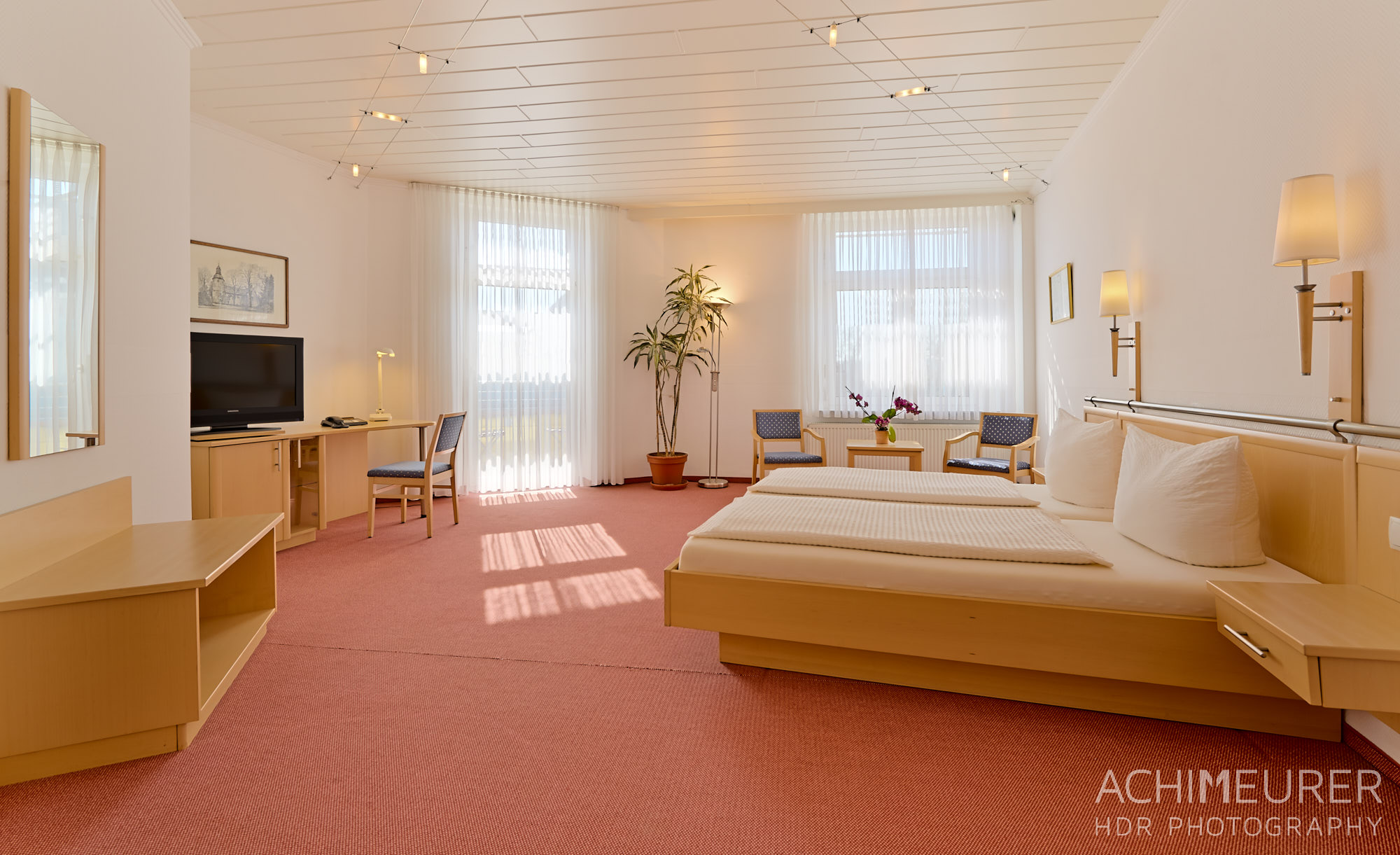 Die Zimmer im Hotel zur Post in Bonn by Array. 