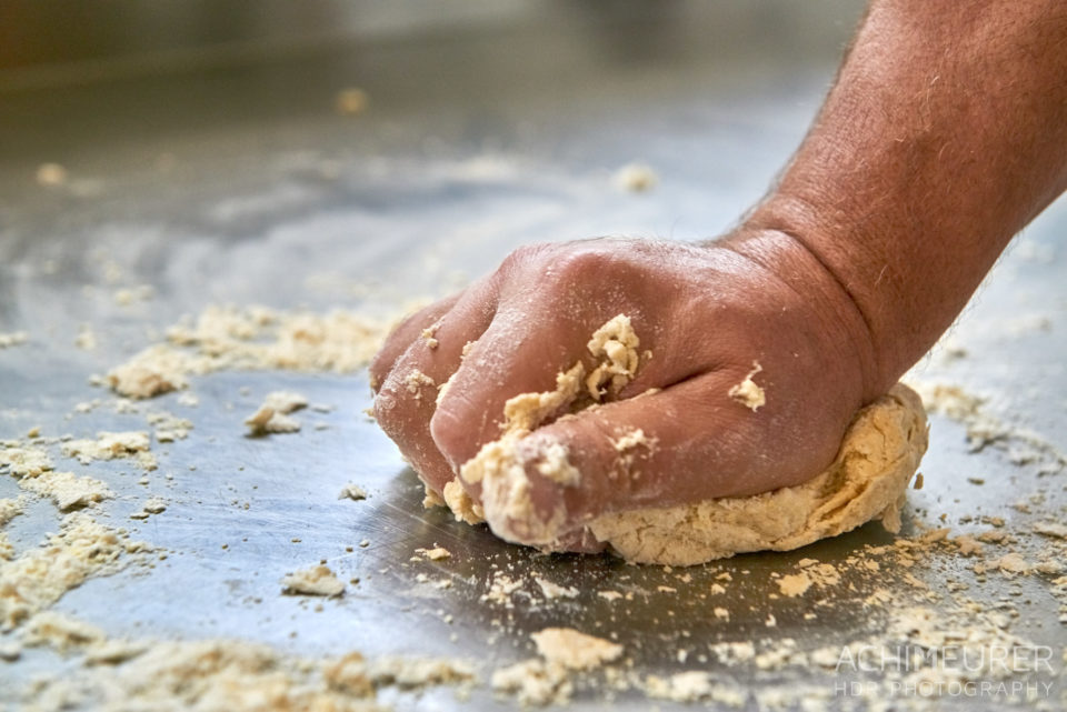 Wie macht man einen Mangoldstrudel - kochen im Jugendgästehaus in Wolfenbüttel by AchimMeurer.com .