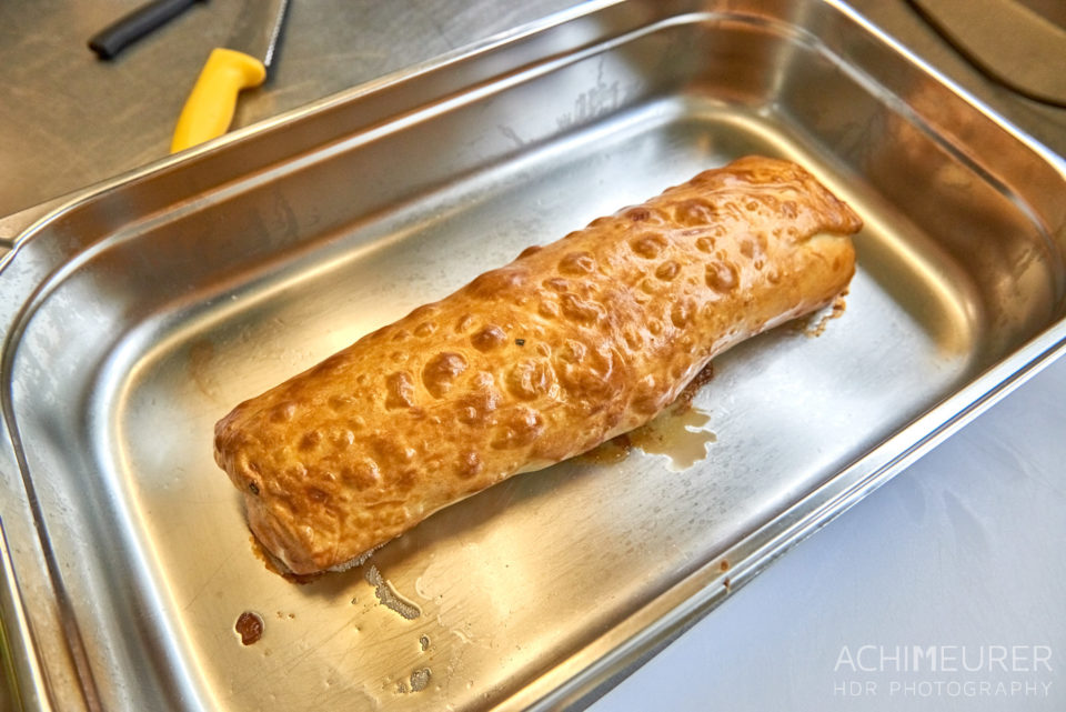 Wie macht man einen Mangoldstrudel - kochen im Jugendgästehaus in Wolfenbüttel by AchimMeurer.com .
